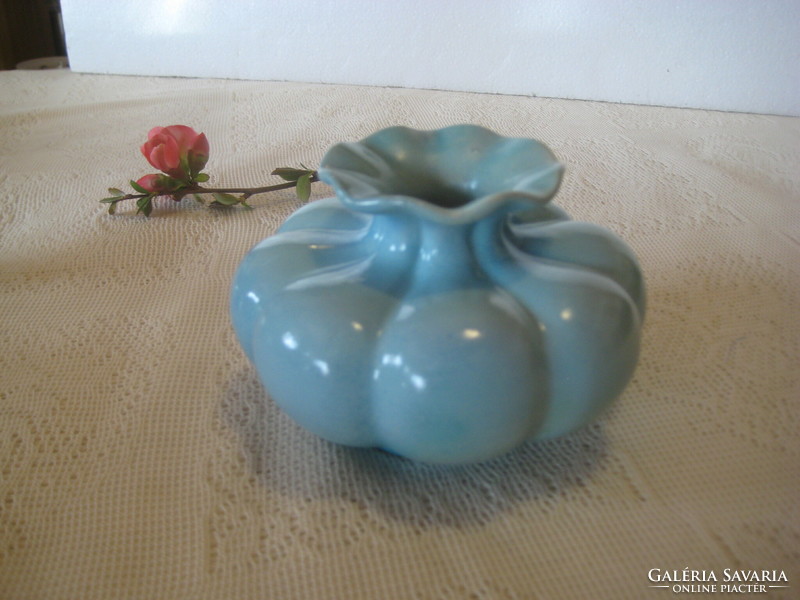 Zsolnay kék   paradicsom váza  11 x 7 cm