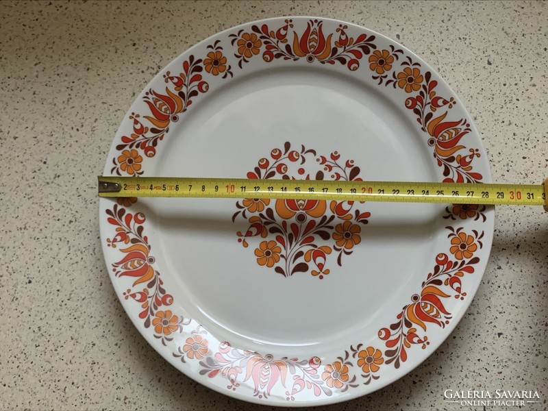 Nagyméretű ALFÖLDI porcelán kerek tányér, 28, 5 cm. narancs, piros, barna magyaros mintás