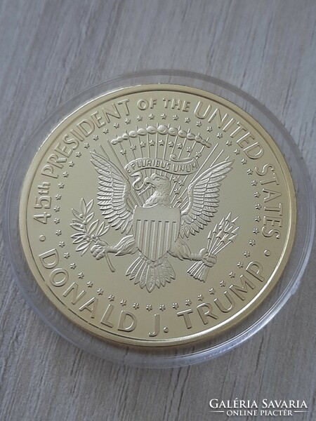 The 45th President of the United States is Donald J. Trump 2018 Gold Commemorative Medal
