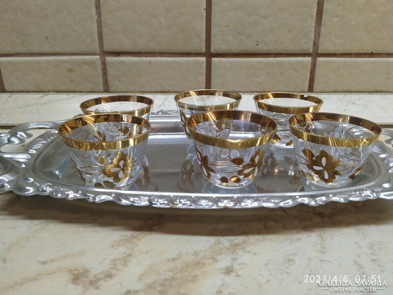 Gold striped, flower-patterned glass, 6 drinking glasses for sale!