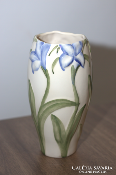 Ceramic flower vase with lily pattern