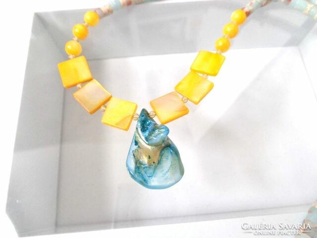 Shell-pearl blue - yellow necklace