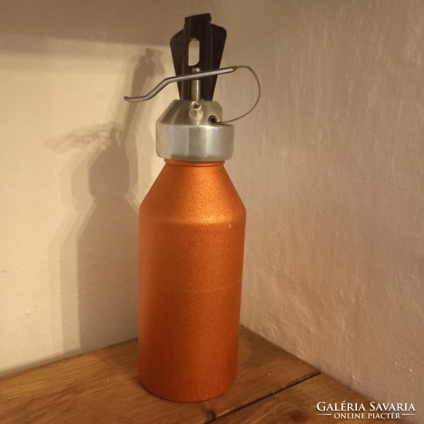 A piece of nostalgia, foam siphon from the 60s. Decoration!