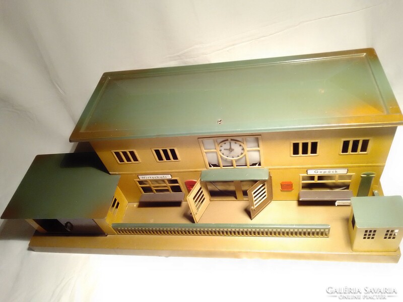 Antik régi Märklin 2002 sz. 0-ás vasút vonat modell állomás épület terepasztal kiegészítő lemezjáték