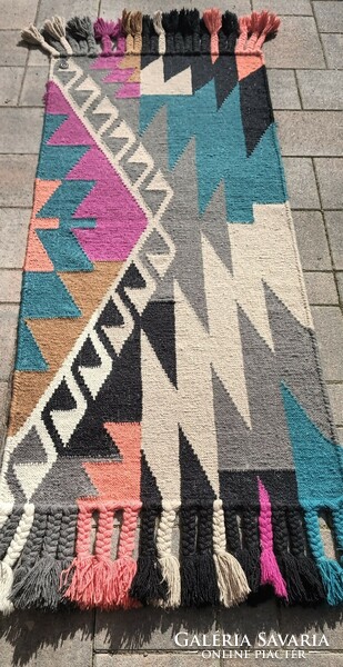 Tom Tailor funky kelim színes kézi szövésű szőnyeg újszerű szép állapotban. Alkudható!