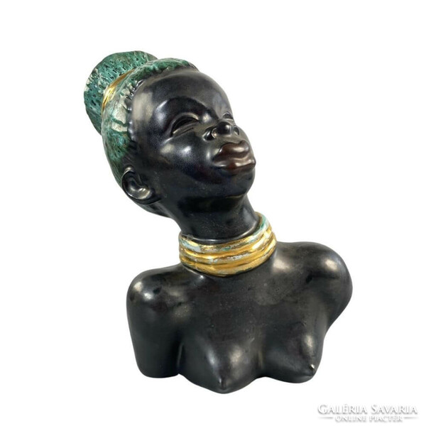 Izsépy Margit - Mid-century Afroamerikai női türkiz hajú női fej
