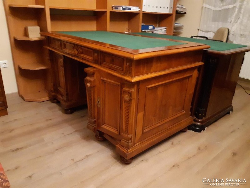 A large, adjustable desk