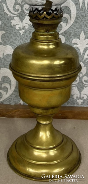 Antik asztali petróleum lámpa üveggel