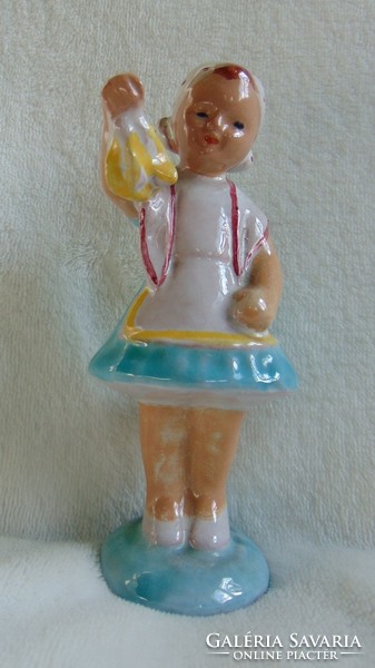 Antik, pöttyös fejkendős kislány kerámia szobor 14 cm