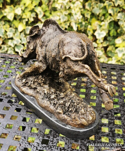 Vaddisznó - bronz szobor