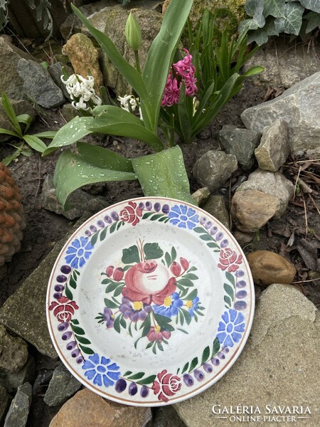 Hollóháza rhyolite wall plate with flowers