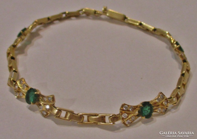 Amazingly beautiful 1.6ct emerald and 0.52ct diamond 18kt gold bracelet sale!