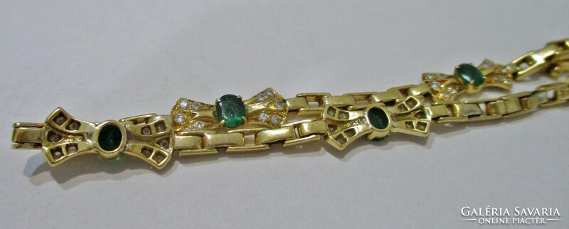 Nagyon szép brill és smaragd 18kt arany karkötő