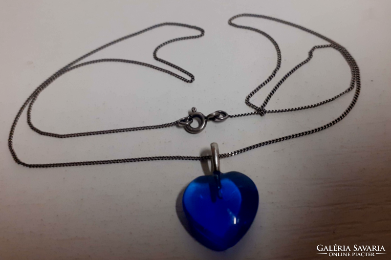 Szép állapotú jelzett ezüst akasztón kék muránói üveg szív alakú medál ezüst láncon