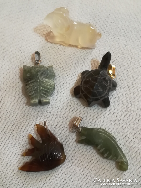 Carved mineral pendants and 1 carved ram.