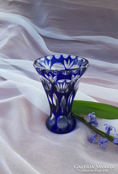 Rattenberg shelled double layer crystal vase