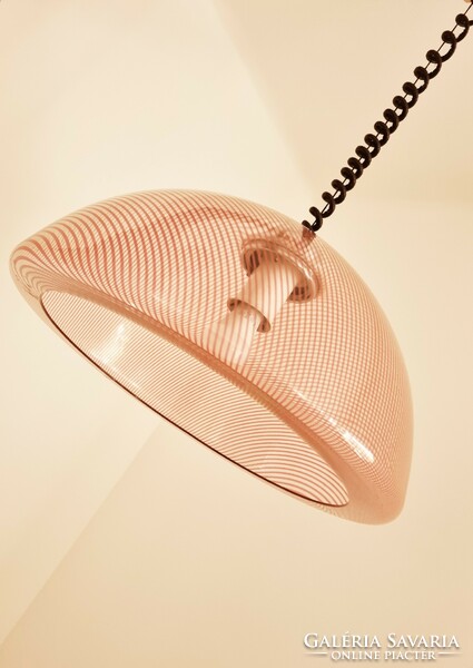 Meblo - height-adjustable ceiling lamp with red stripes on a transparent base