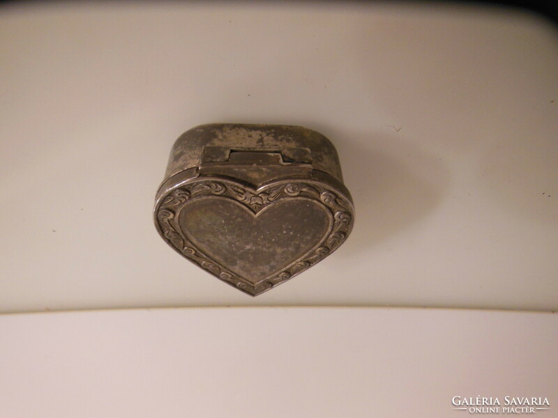 Jewelry holder heart - 7 x 6 x 2.5 cm - silver plated - velvet - heavy - solid - old - Austrian - flawless