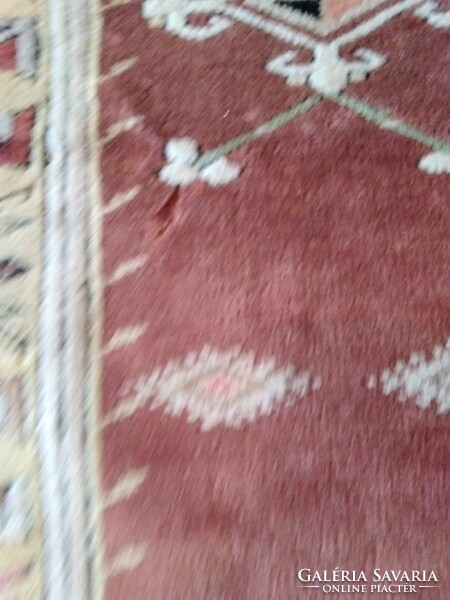Damaged milas carpet (discounted)