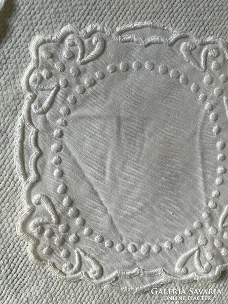 Placemats embroidered with white, together 5 pcs