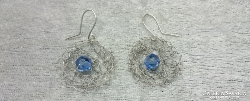 Crochet flower handmade earrings made of wire