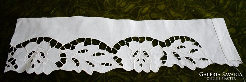 Madeira rosette hole embroidery lace shelf ornament drapery curtain 46 x 12 cm
