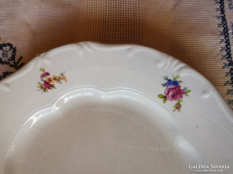 Zsolnay porcelán rózsás lapos tányér 