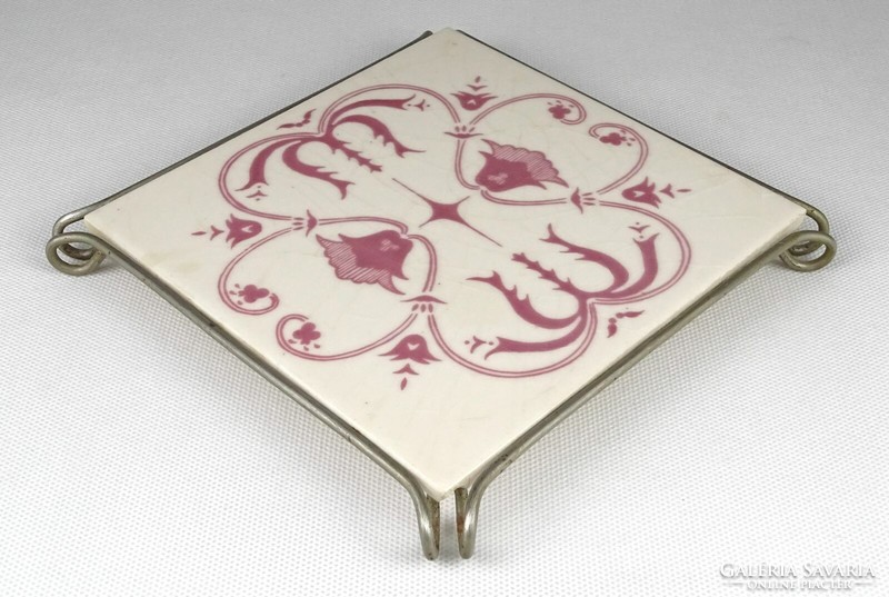 1M731 Antik szecessziós díszes edény alátét csempe fém keretben 17 x 17 cm