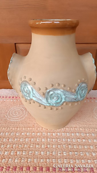 Kerámia váza plasztikus dekorral