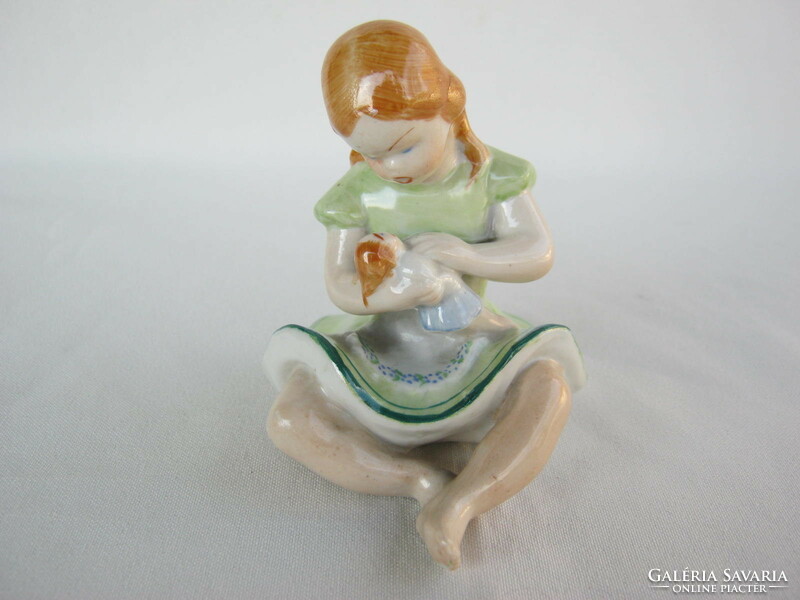 Retro ... Kőbányai porcelán figura nipp babázó kislány