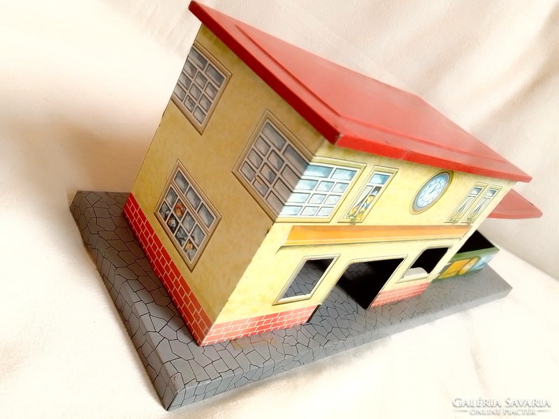 Old hwn 0 station railway station building waiting railway train model record game field table accessory