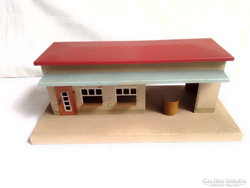 Antique old Kibri railway station building station waiting room 0 train model field table board game