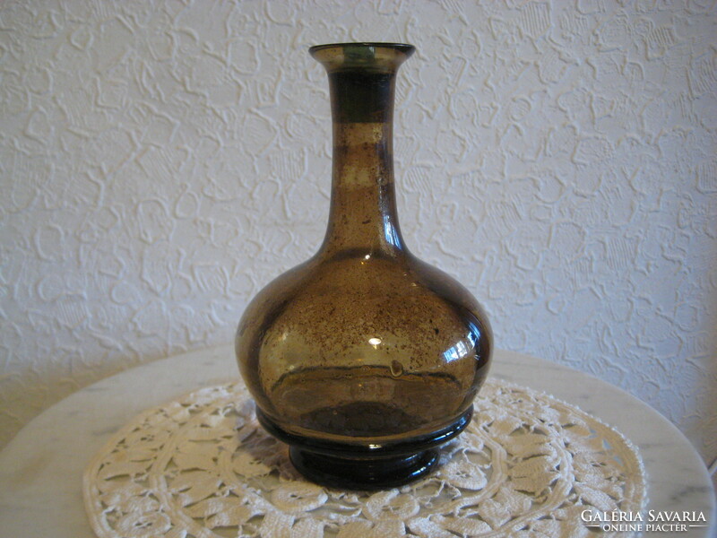 Antik ,  barna színű dísz kis üveg  9 x 15 cm