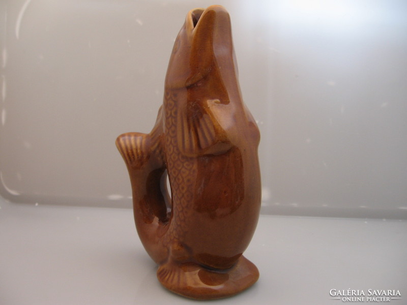 Fish-shaped spout, vase