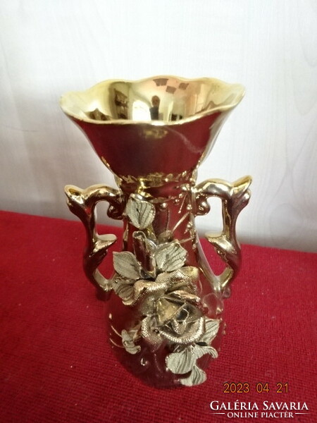 Román porcelán váza, aranyozott, rózsa mintás, magassága 14,5 cm. Jókai.