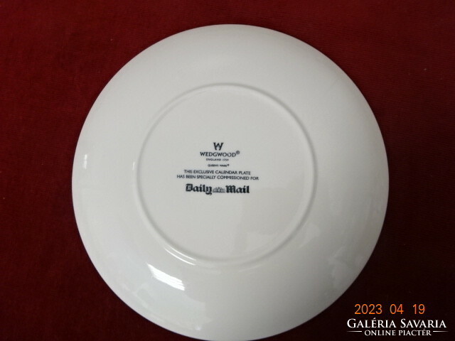 English porcelain, hand-painted flat plate, with 2003 calendar. Jokai.