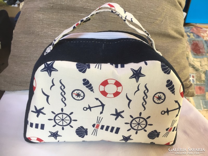 Toiletry bag with a sailing pattern, toiletries ii. (12)