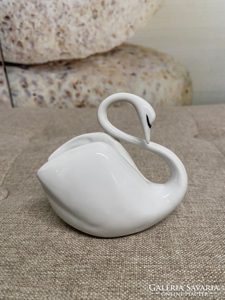 Ravenclaw porcelain swan a42