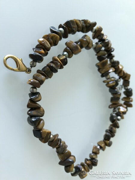 Tiger's eye semi-precious stone necklace, 47 cm long