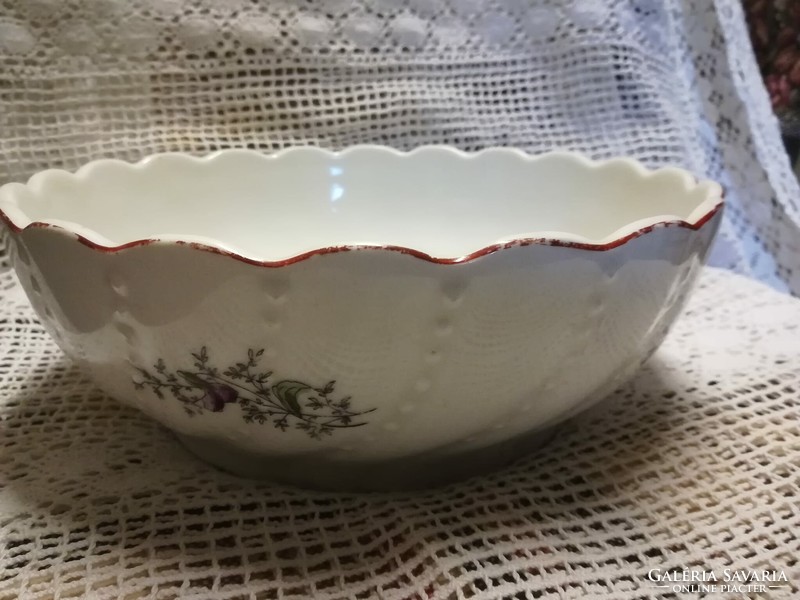 Violet decorative bowl