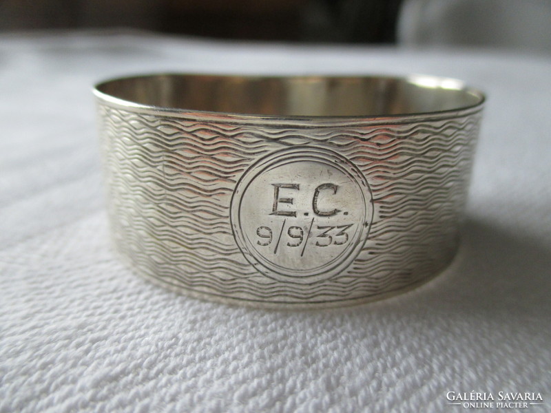 Antique silver napkin ring with lion British hallmark, master mark, engraved decoration