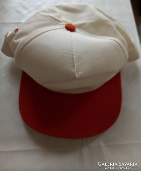 Baseball caps, the price applies to 4 pieces, 1 size can be used