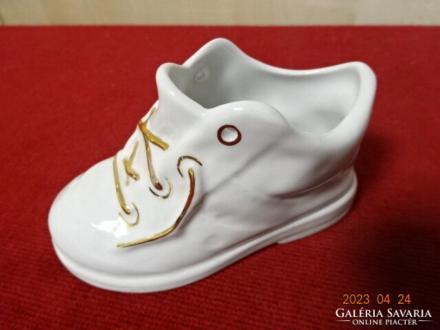 Aquincum porcelain shoe with laces, length 11 cm. Jokai.