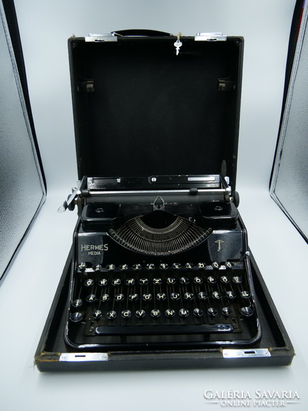 Hermes Media asztali írógép
