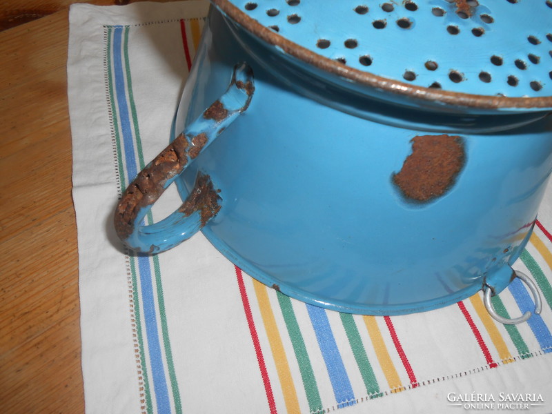 Antique enameled pasta strainer/fruit washer, blue