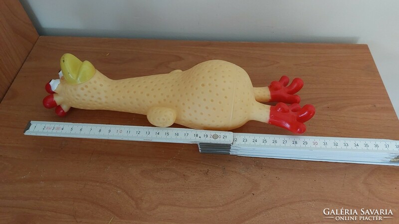 (K) real classic squeaky rubber toy, rubber chicken
