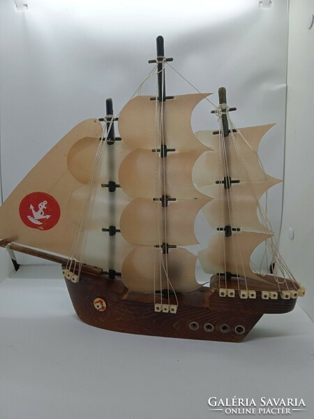 Retro ship model (Russian)