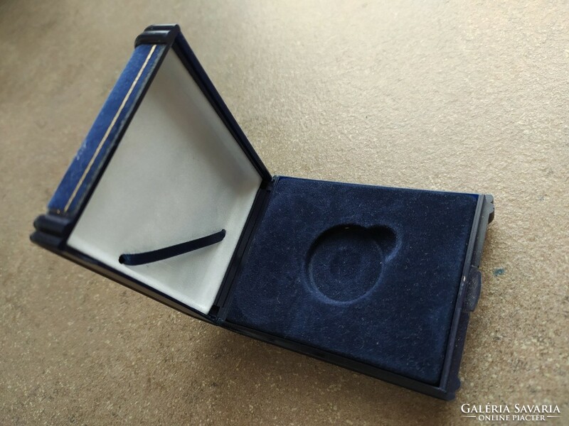 Original emblazoned mnb coin holder gift box (id77172)