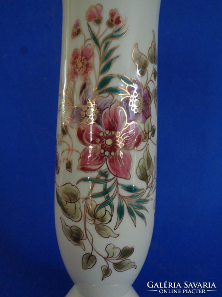 Beautiful Zsolnay vase, 1981