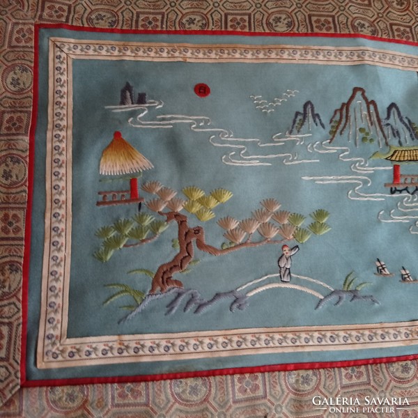 Chinese embroidered silk picture/tablecloth, 30 x 24 cm
